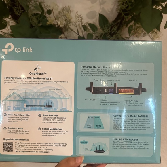 Factory sealed mesh Wi-Fi router - Picture 6 of 8